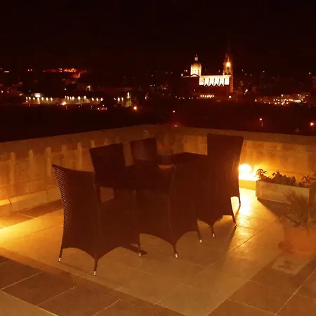 Luxury - Chambray * Għajnsielem