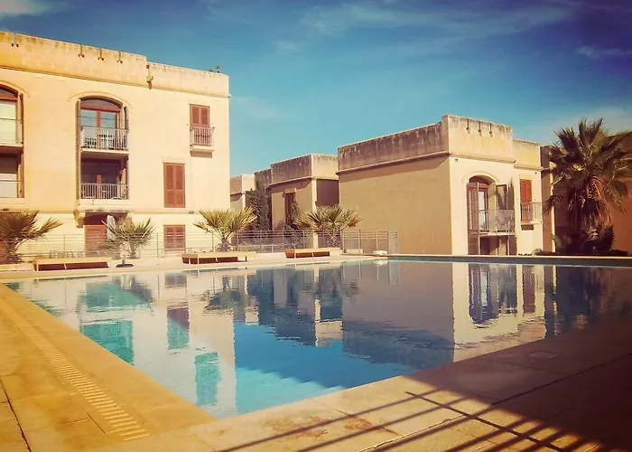 Luxury - Chambray Għajnsielem