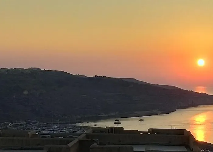 Luxury - Chambray * Għajnsielem